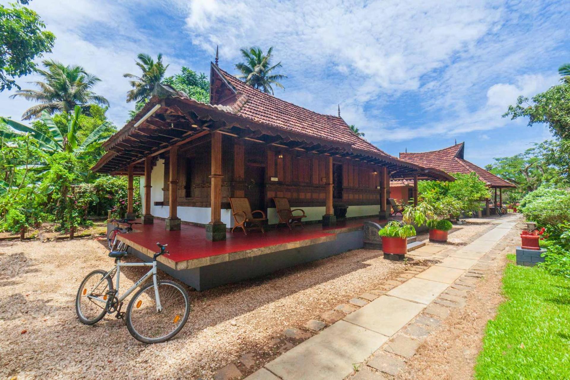 Stayvista At La Riva Heritage Villa With Bicycle Alappuzha Exterior photo