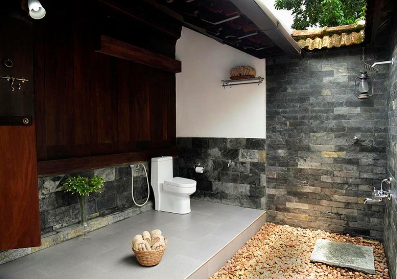 Stayvista At La Riva Heritage Villa With Bicycle Alappuzha Exterior photo