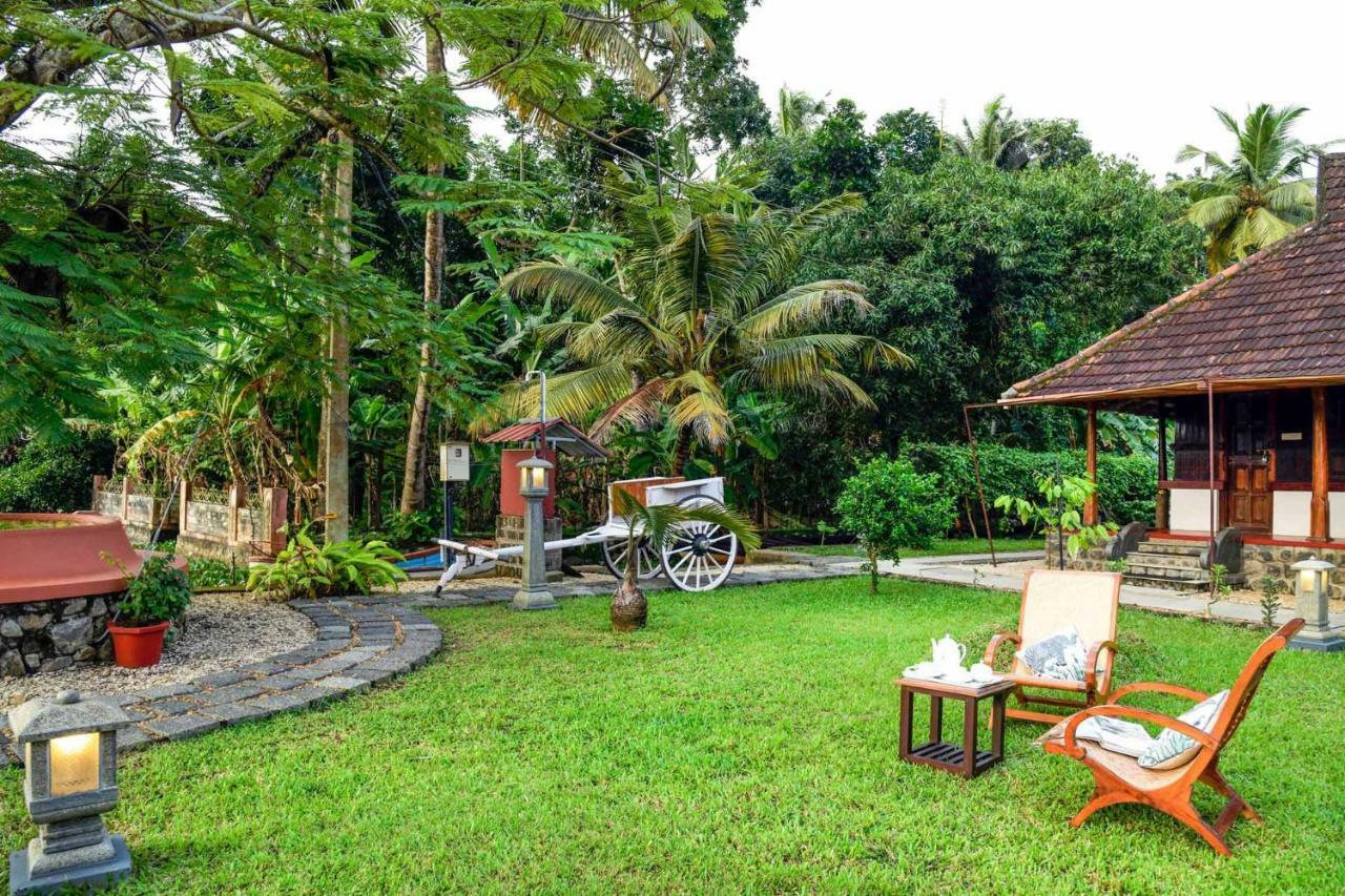 Stayvista At La Riva Heritage Villa With Bicycle Alappuzha Exterior photo